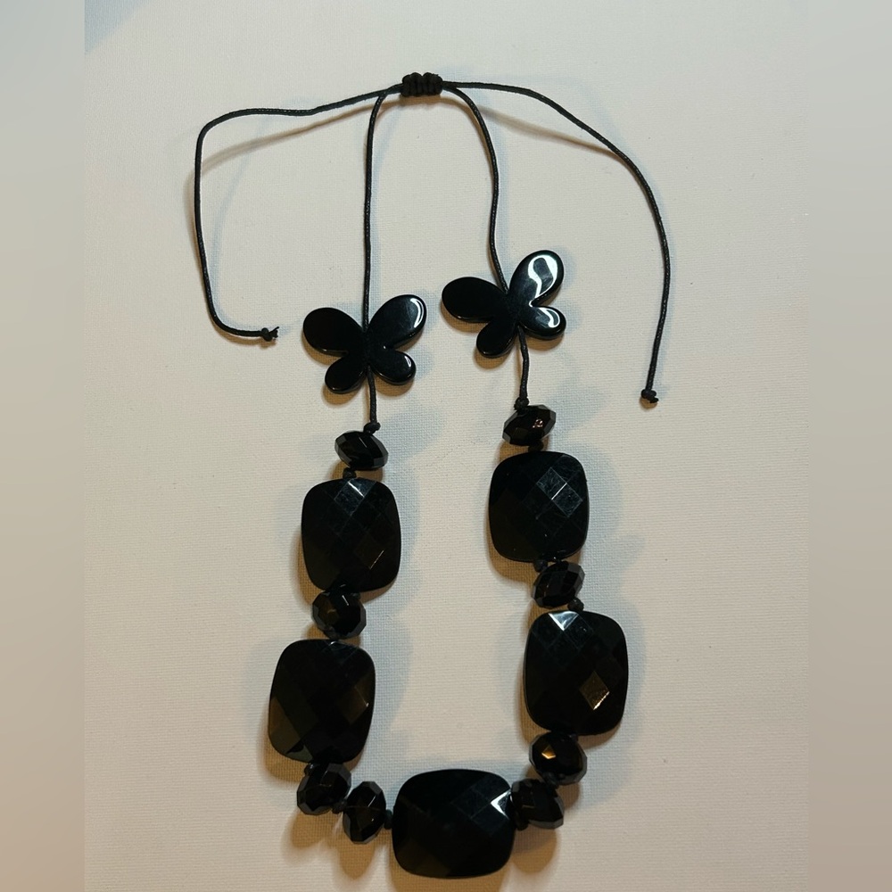 Elegant Black Beaded Necklace